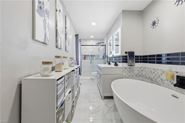 2750 Shell RD, Gloucester, VA 23061