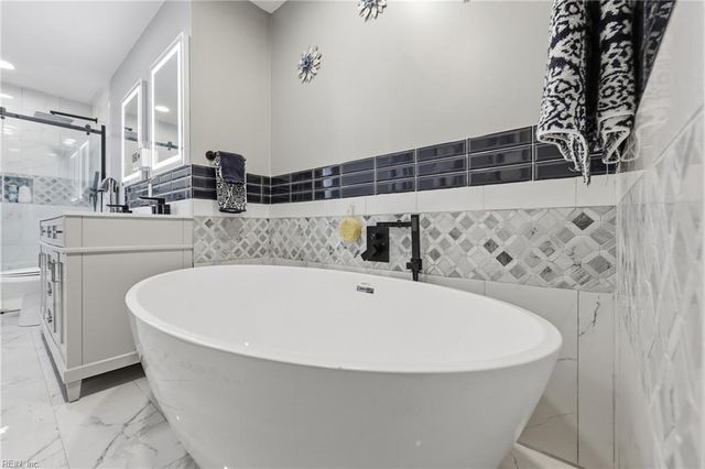 2750 Shell RD, Gloucester, VA 23061