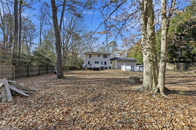 2750 Shell RD, Gloucester, VA 23061