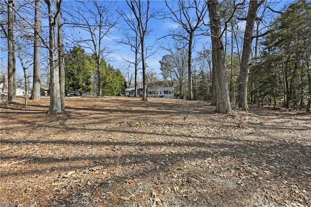 2750 Shell RD, Gloucester, VA 23061