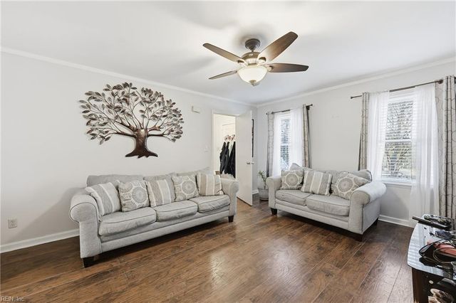 2750 Shell RD, Gloucester, VA 23061