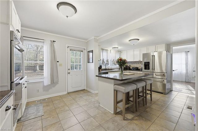 2750 Shell RD, Gloucester, VA 23061