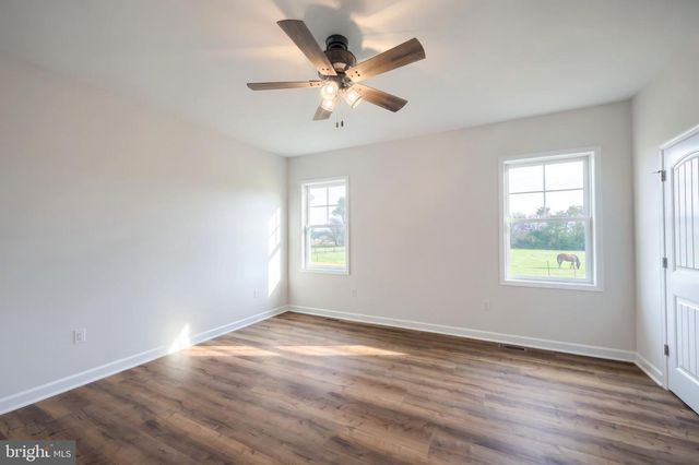 667 BRICKYARD RD, New Oxford, PA 17350