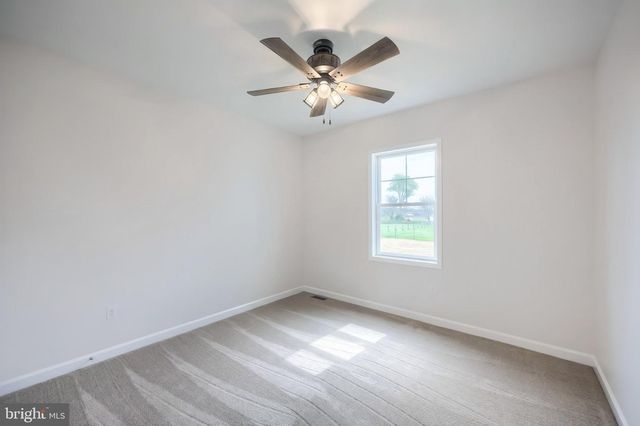 667 BRICKYARD RD, New Oxford, PA 17350