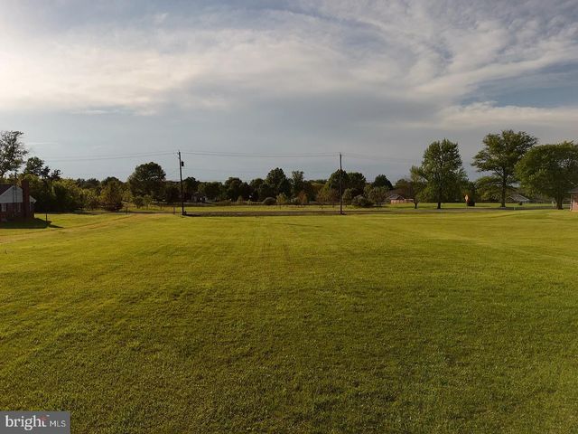 667 BRICKYARD RD, New Oxford, PA 17350