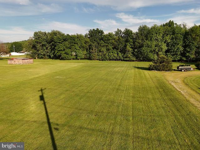 667 BRICKYARD RD, New Oxford, PA 17350
