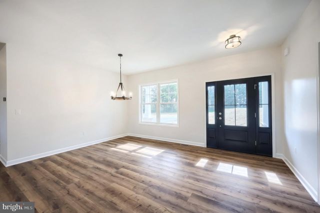 667 BRICKYARD RD, New Oxford, PA 17350