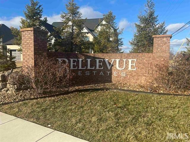 2017 Chadwick Drive, Newburgh, IN 47630