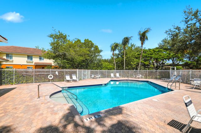 58 SE Palermo Court 104, Stuart, FL 34994