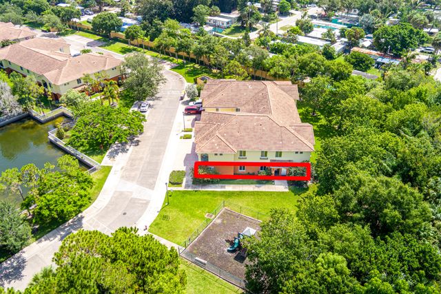58 SE Palermo Court 104, Stuart, FL 34994