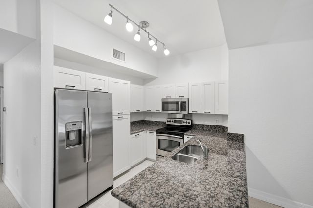 58 SE Palermo Court 104, Stuart, FL 34994