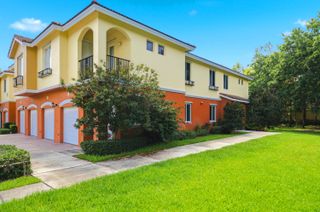 58 SE Palermo Court 104, Stuart, FL 34994
