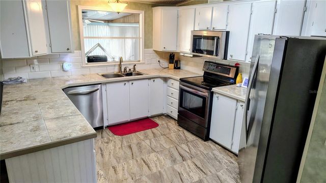 25039 PINE HILL, Leesburg, FL 34748