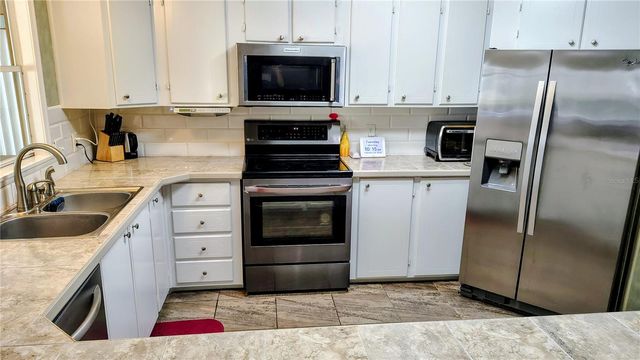 25039 PINE HILL, Leesburg, FL 34748