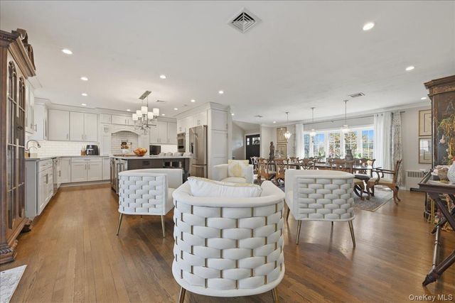 125 Highland Road, Glen Cove, NY 11542