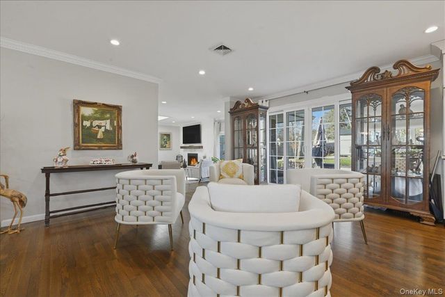 125 Highland Road, Glen Cove, NY 11542