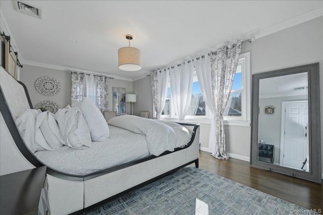 125 Highland Road, Glen Cove, NY 11542