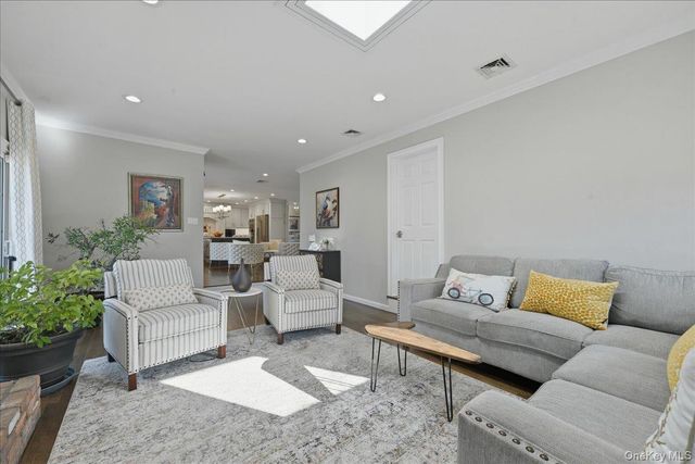 125 Highland Road, Glen Cove, NY 11542