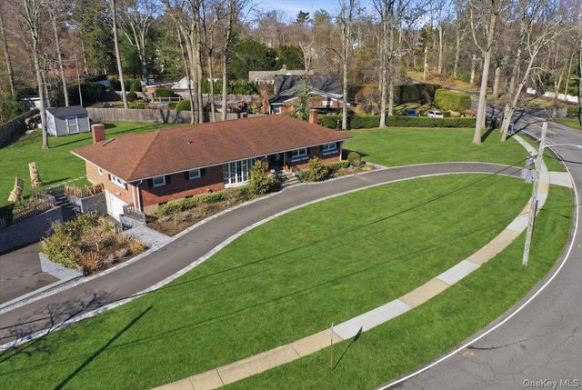 125 Highland Road, Glen Cove, NY 11542