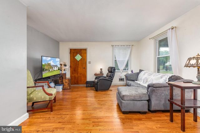 804 JORDAN SPRINGS RD, Stephenson, VA 22656