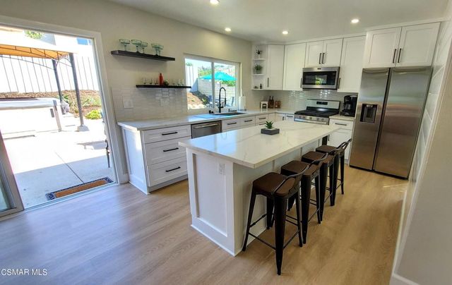 3327 Rainbow Creek Circle, Thousand Oaks, CA 91360