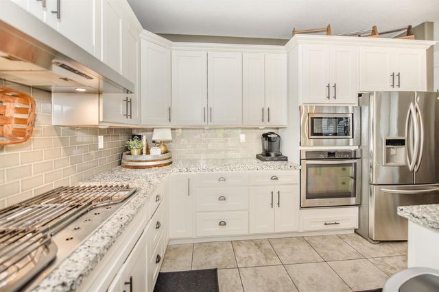 1337 Wawona Ct, Plumas Lake, CA 95961