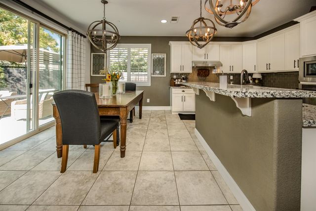 1337 Wawona Ct, Plumas Lake, CA 95961