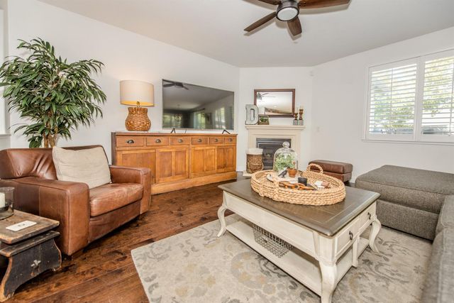 1337 Wawona Ct, Plumas Lake, CA 95961