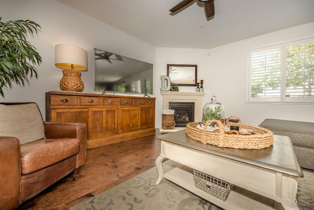 1337 Wawona Ct, Plumas Lake, CA 95961