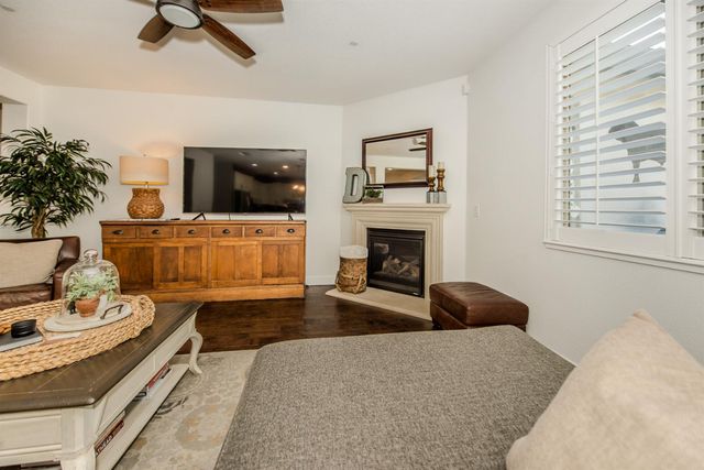 1337 Wawona Ct, Plumas Lake, CA 95961