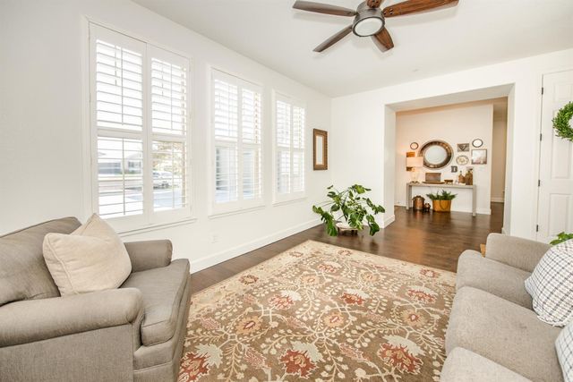 1337 Wawona Ct, Plumas Lake, CA 95961