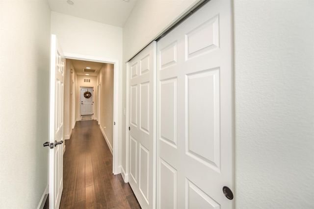 1337 Wawona Ct, Plumas Lake, CA 95961