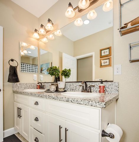 1337 Wawona Ct, Plumas Lake, CA 95961