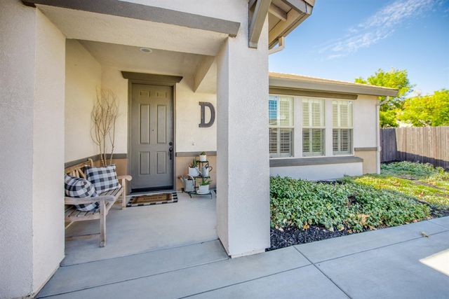 1337 Wawona Ct, Plumas Lake, CA 95961