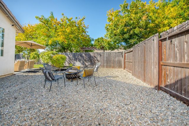 1337 Wawona Ct, Plumas Lake, CA 95961