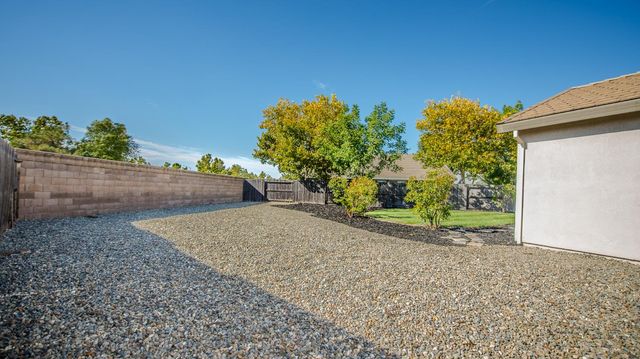 1337 Wawona Ct, Plumas Lake, CA 95961