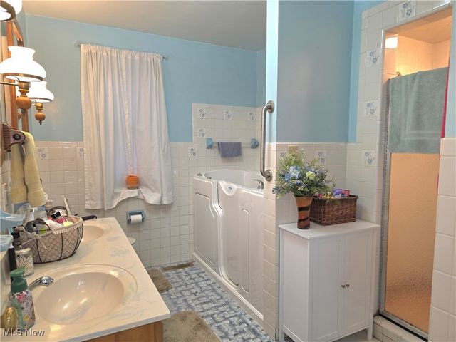 1307 Plum Street, Parkersburg, WV 26101