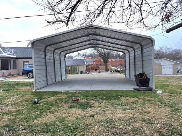 1307 Plum Street, Parkersburg, WV 26101