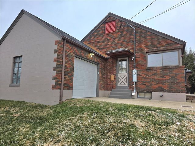 1307 Plum Street, Parkersburg, WV 26101