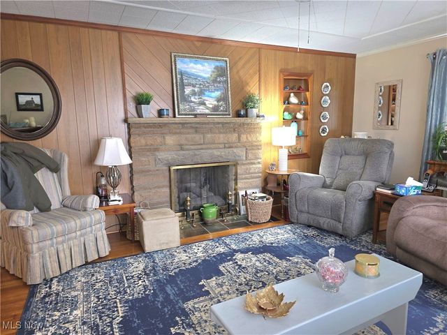 1307 Plum Street, Parkersburg, WV 26101