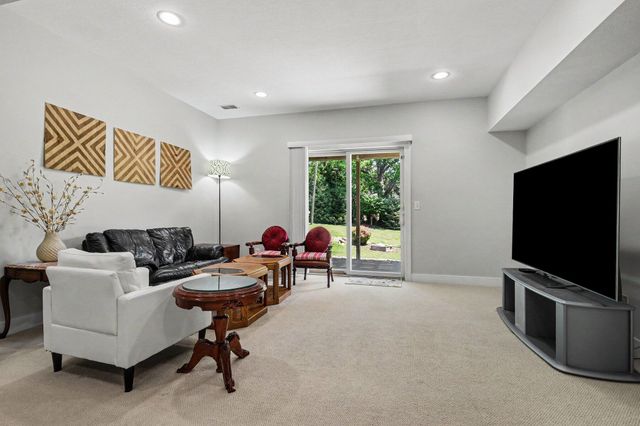 3404 Glenstone Court SE 18, Grand Rapids, MI 49546