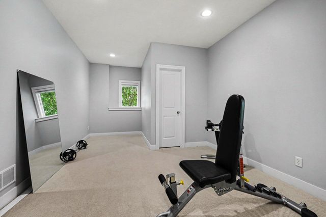 3404 Glenstone Court SE 18, Grand Rapids, MI 49546