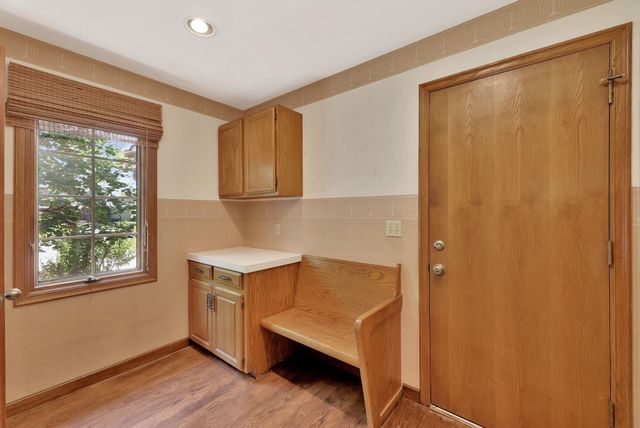 2530 N Greenleaf Ct, Wichita, KS 67226