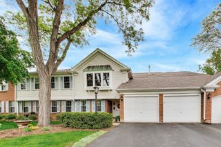 592 Edinburgh Lane B, Prospect Heights, IL 60070
