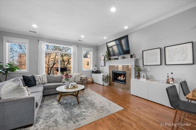 2216 N Hamilton Avenue 3, Chicago, IL 60647