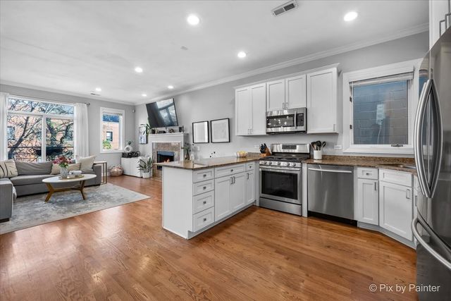 2216 N Hamilton Avenue 3, Chicago, IL 60647