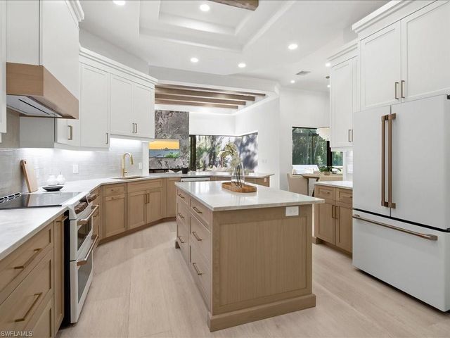 9541 Wilshire Lakes BLVD, Naples, FL 34109