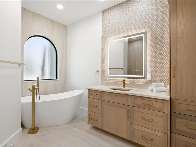 9541 Wilshire Lakes BLVD, Naples, FL 34109