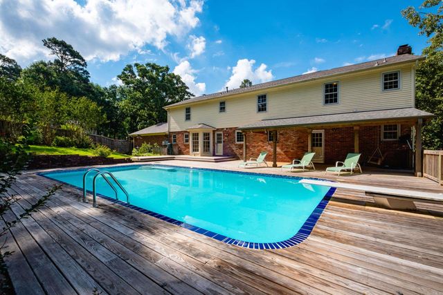 26 Longlea Drive, Little Rock, AR 72212