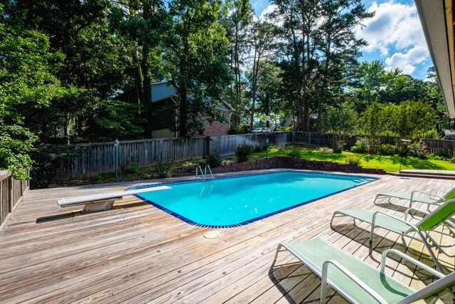 26 Longlea Drive, Little Rock, AR 72212